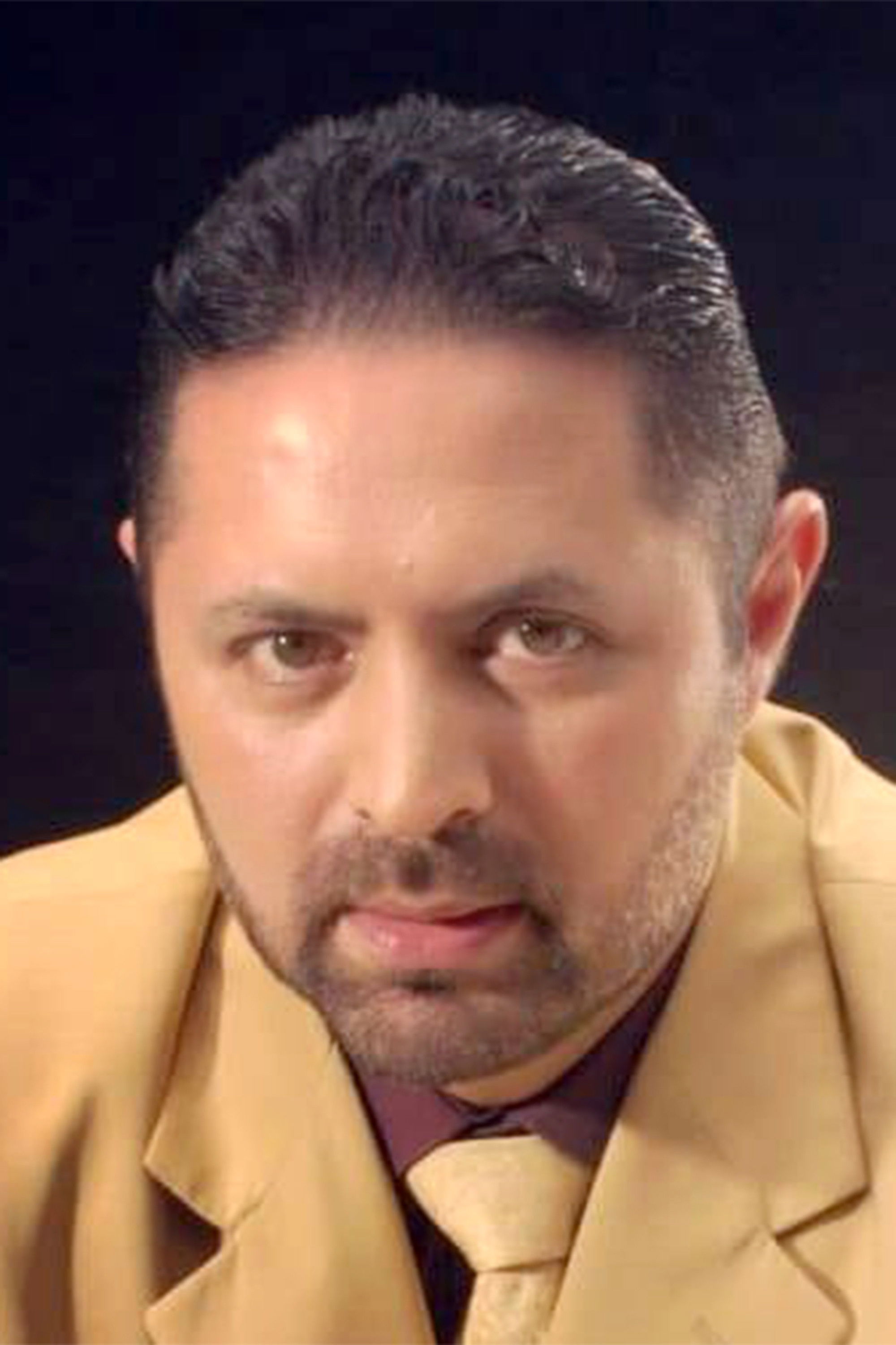 César Criollo backdrop