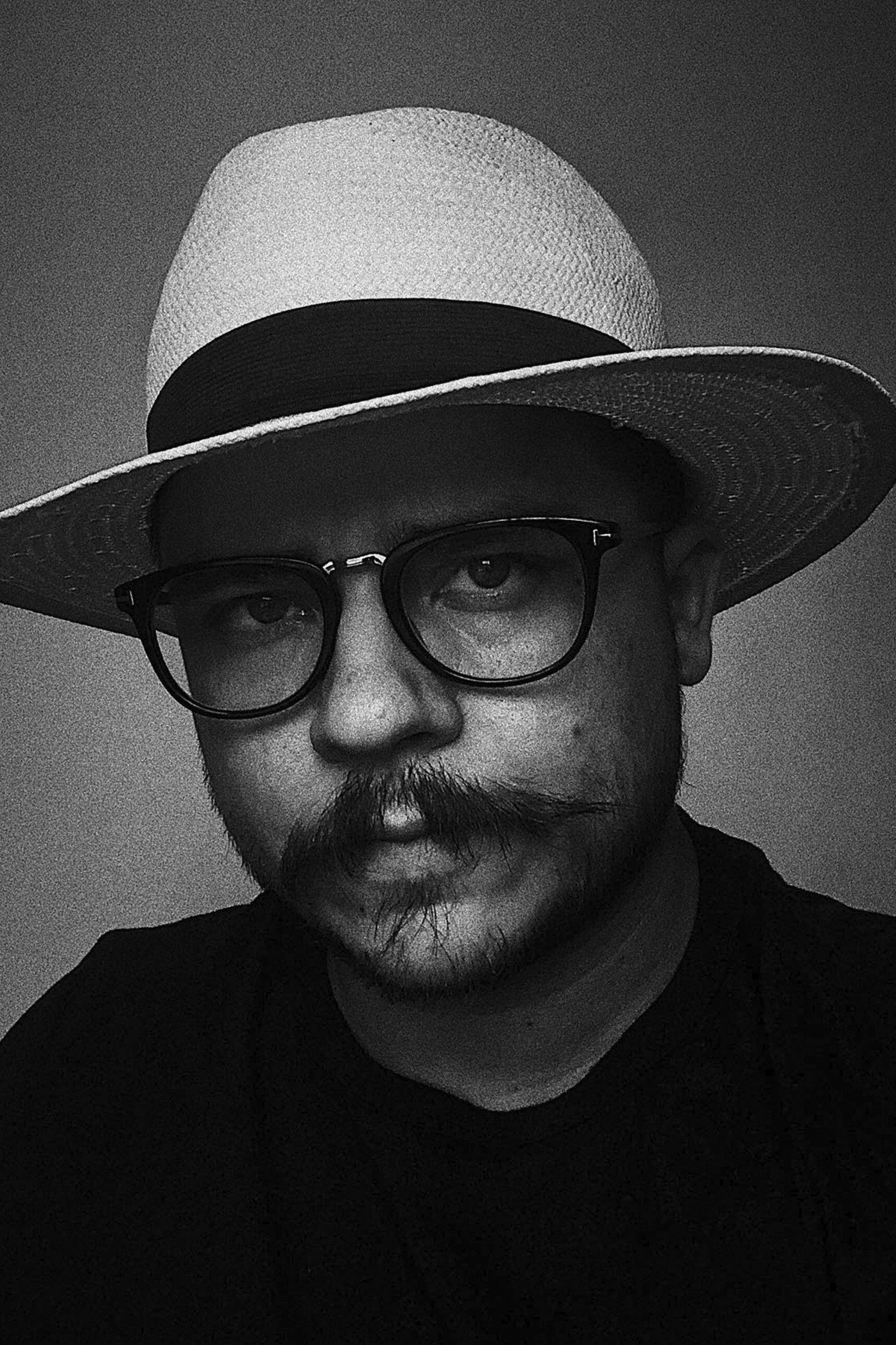 Cadu Rosenfeld backdrop