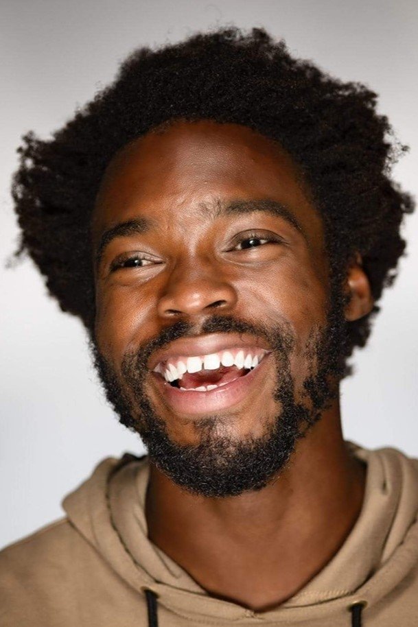 Yedoye Travis backdrop