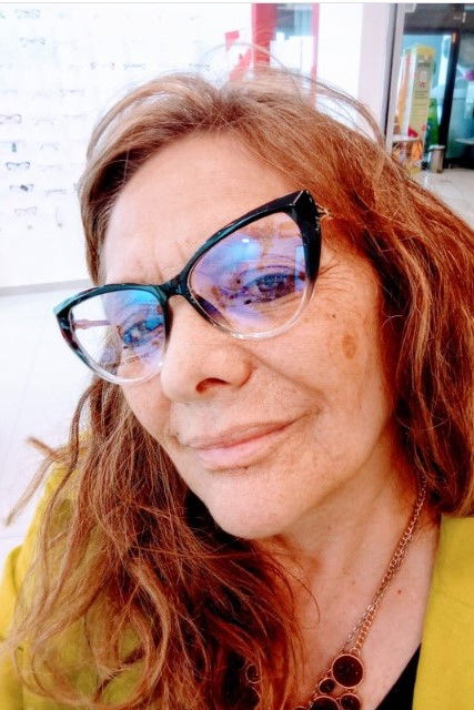 Déborah Vidret backdrop