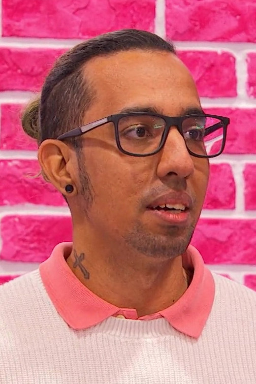 Rainer Oktovianus backdrop