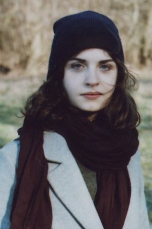 Indra de Bruyn backdrop