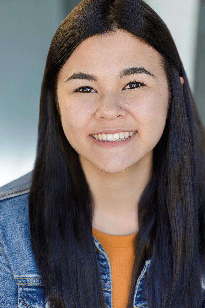 Sarah Kambe Holland backdrop