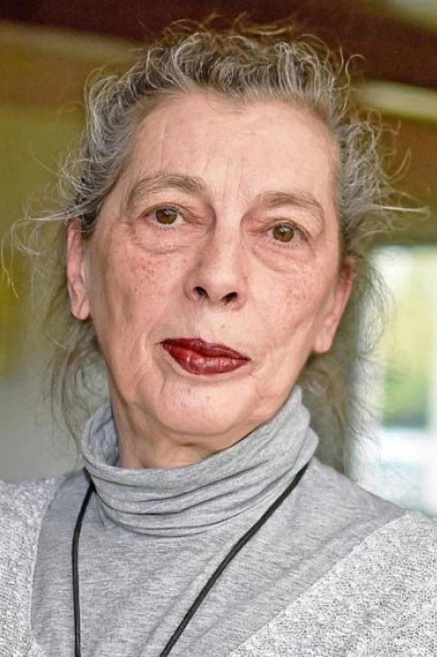 Bettina Wegner backdrop