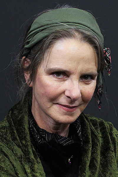 Guida Amaral backdrop