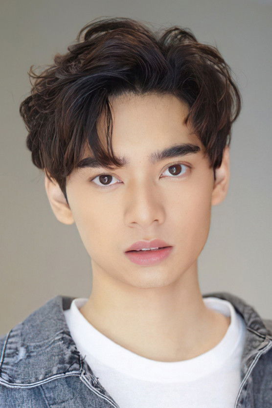 Kittipat Kaewcharoen backdrop