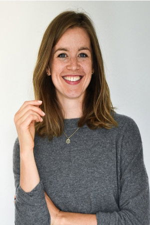 Hanna Hofmann backdrop