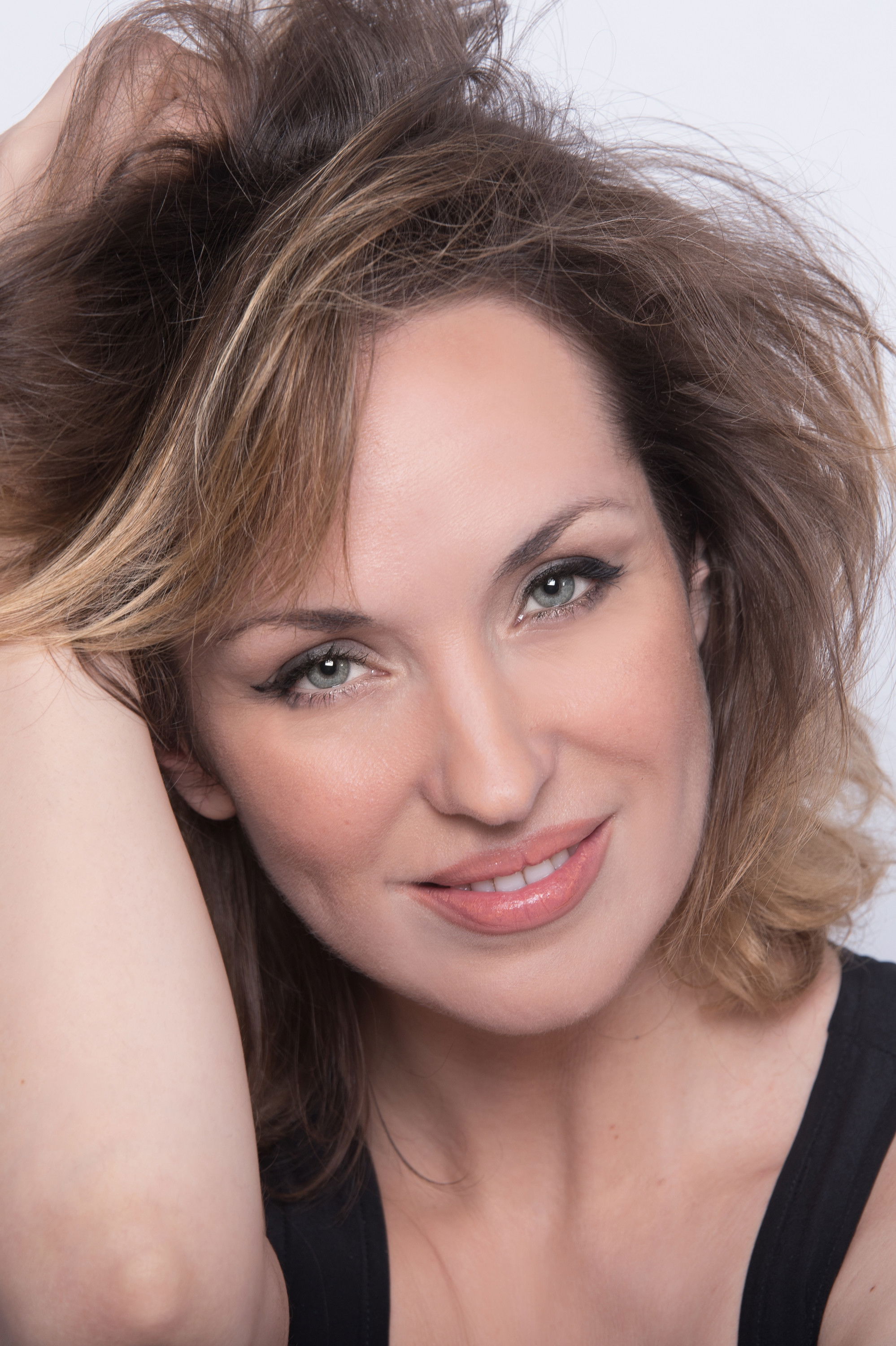 Daniela M. Xandru backdrop