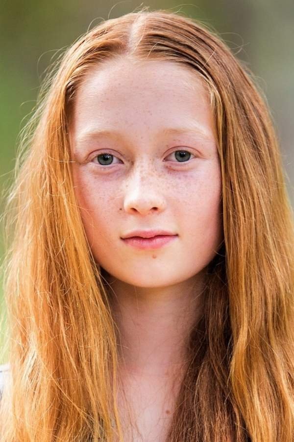 Anais Shand backdrop