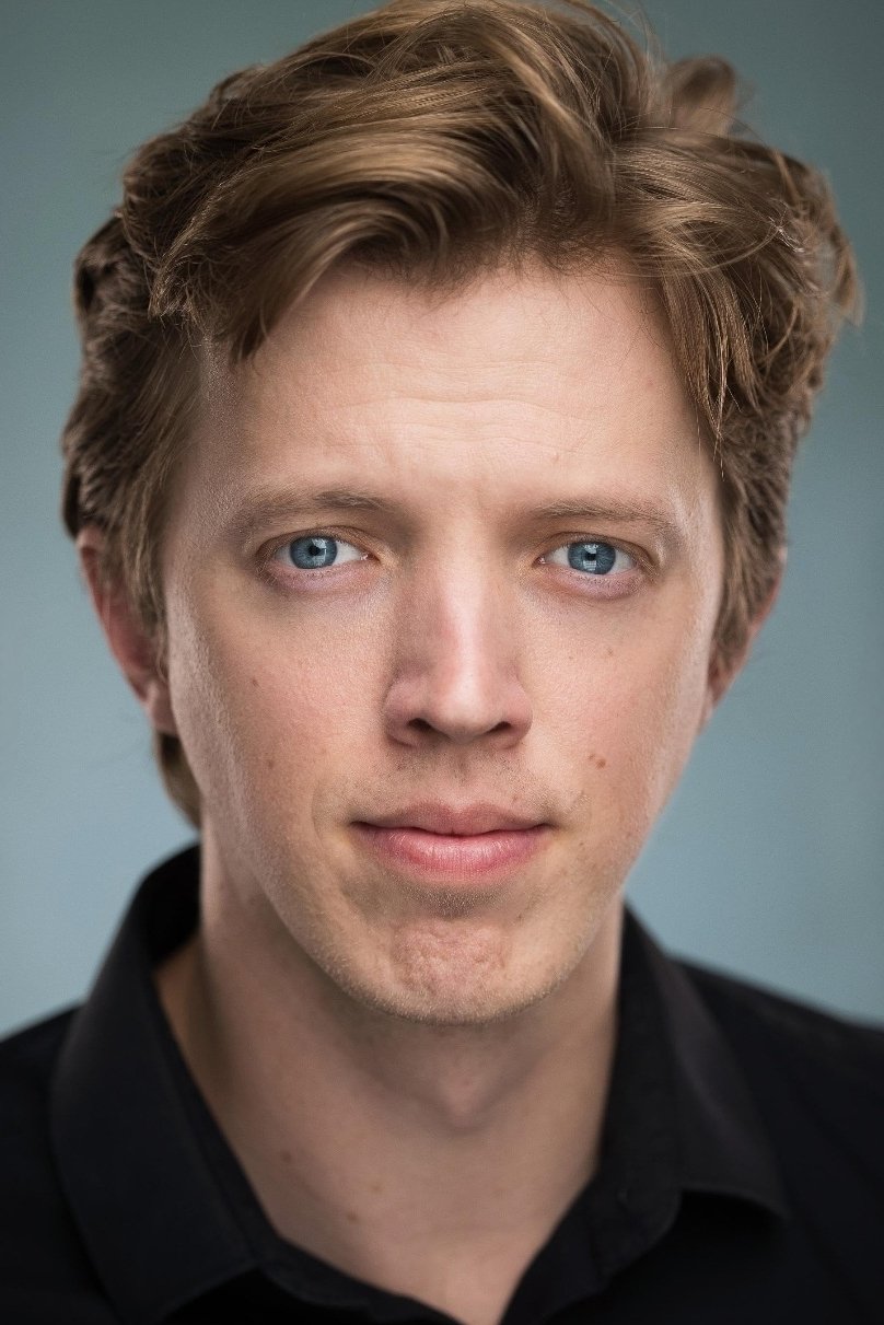 Eric James Gravolin backdrop