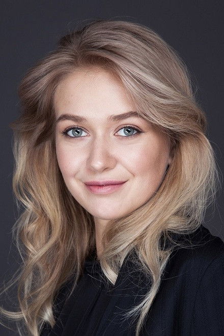 Anastasia Kalashnikova backdrop