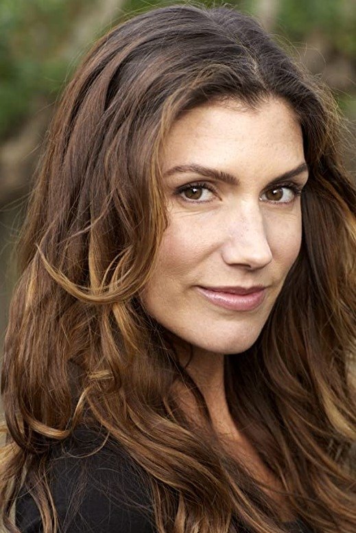 Hollie Stenson backdrop