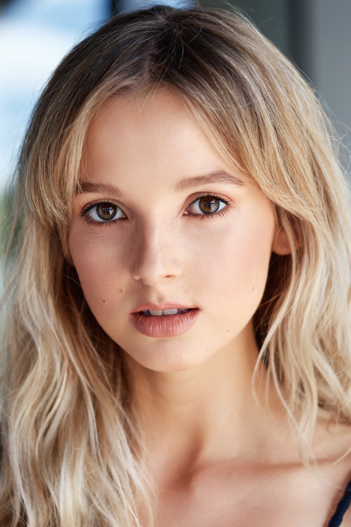 Georgia Crisfield Smith backdrop