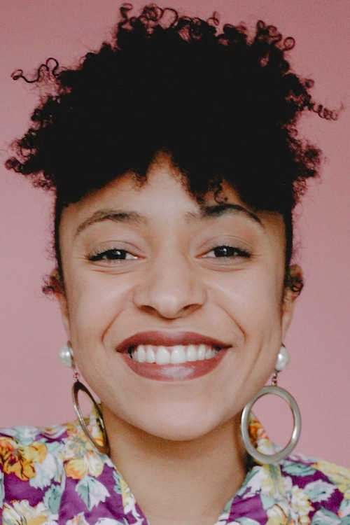 Mélissa Diarra backdrop