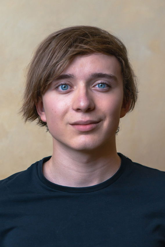 Michal Pazderka backdrop