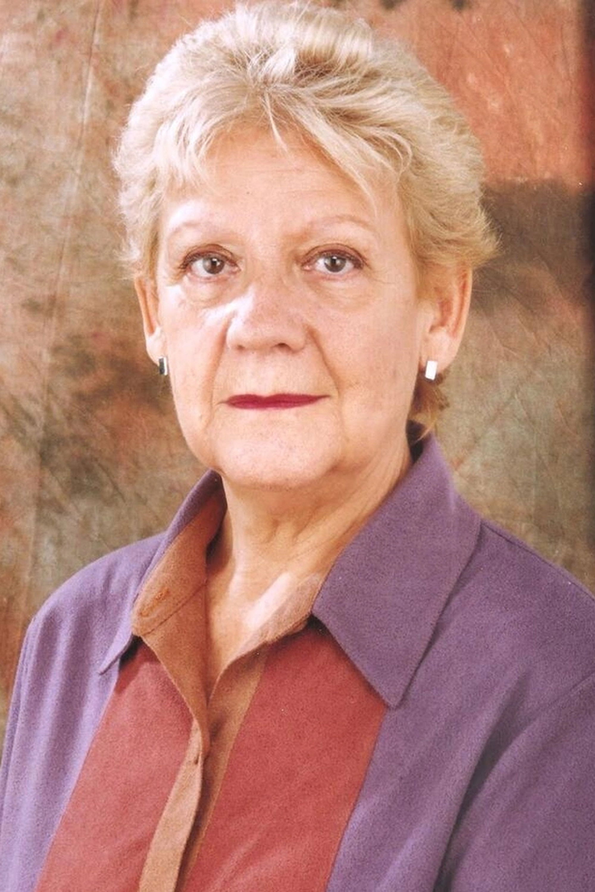 Livia Fernán backdrop