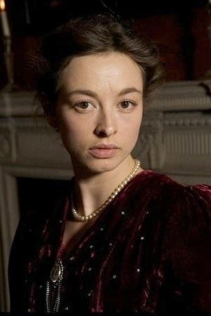 Lara Belmont backdrop