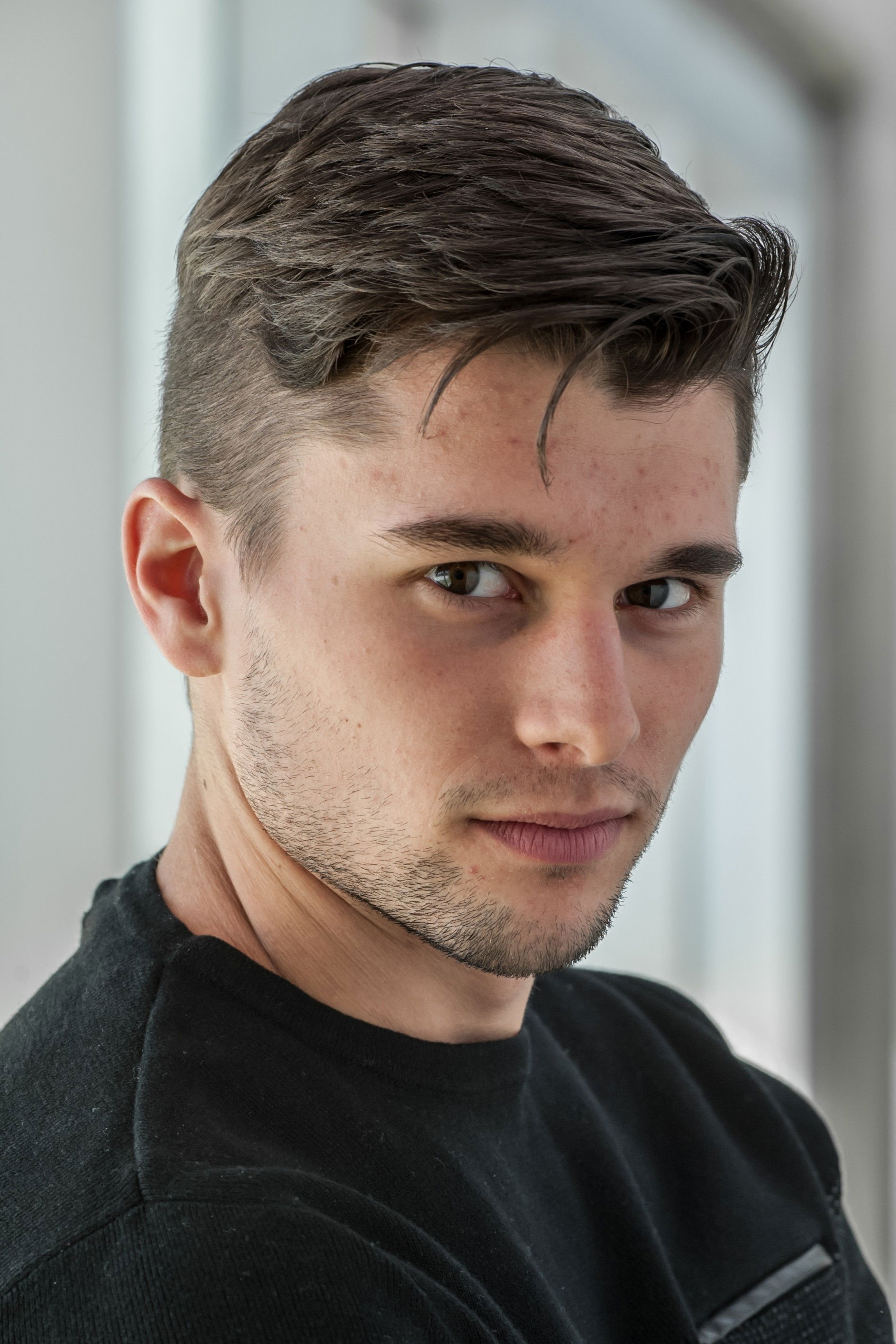 Guillaume Paquin backdrop