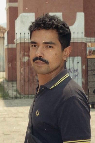 Omar Robles backdrop