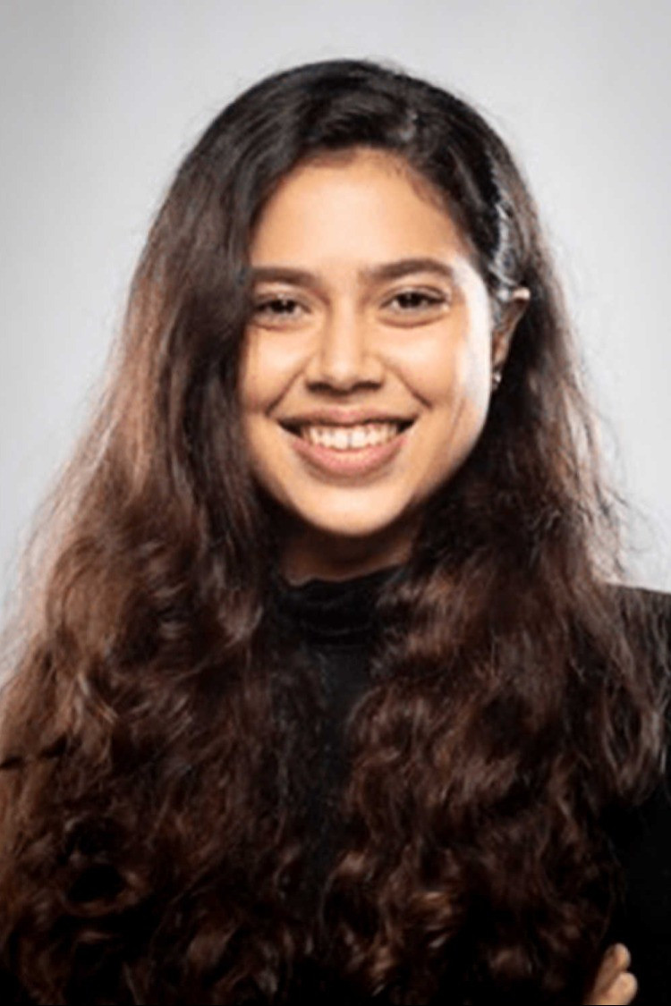 Muskkaan Jaferi backdrop