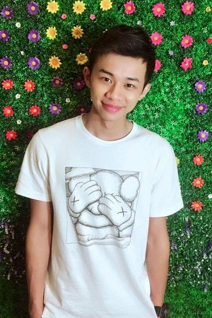 Cheng-Ti Wu backdrop