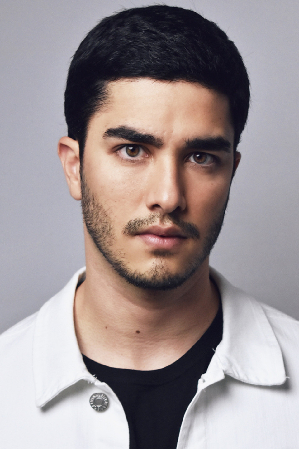 Leonardo Bittencourt backdrop