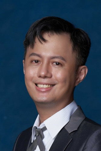 Lin Yu-Chen backdrop