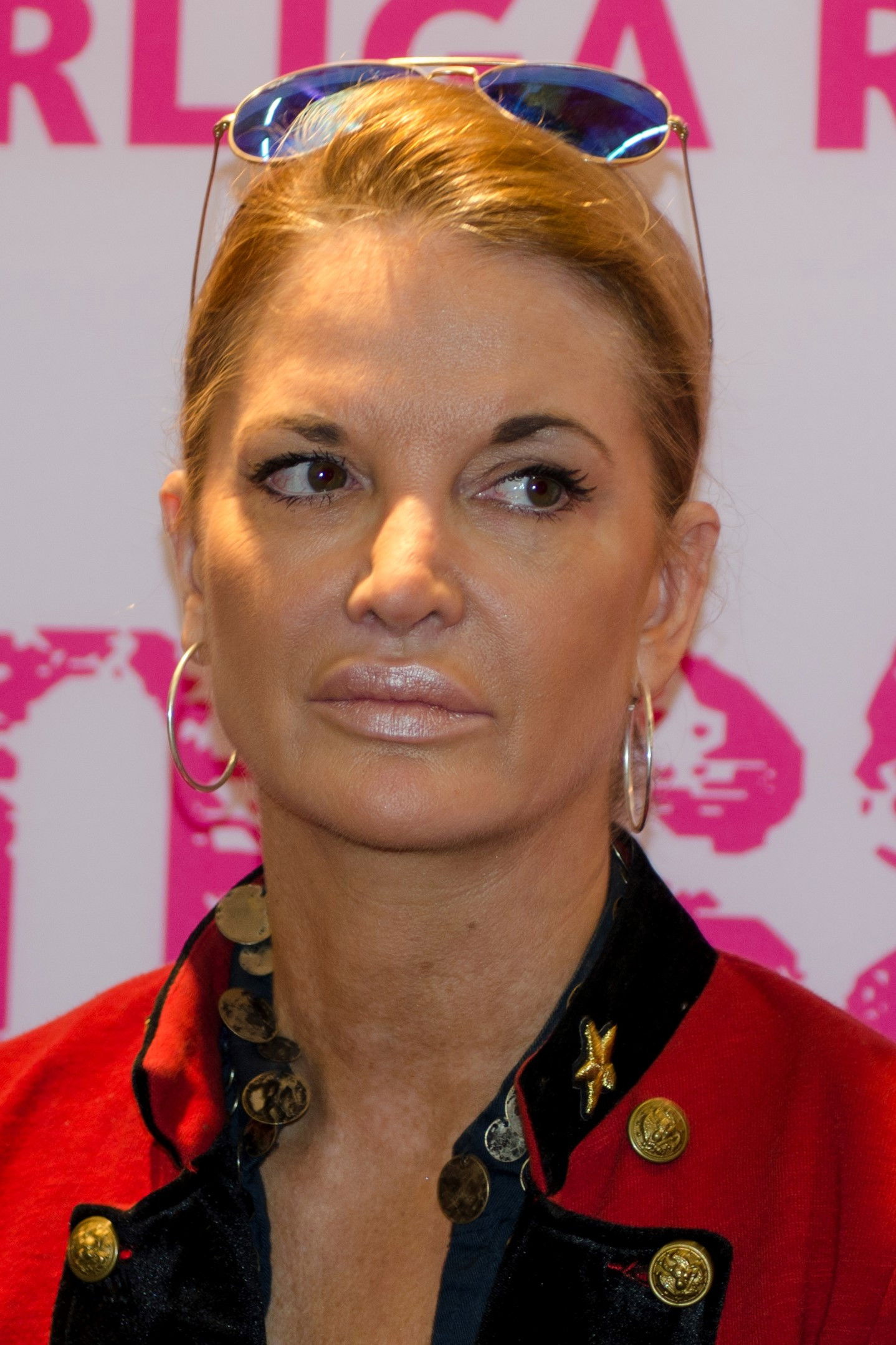 Lulu Carter backdrop