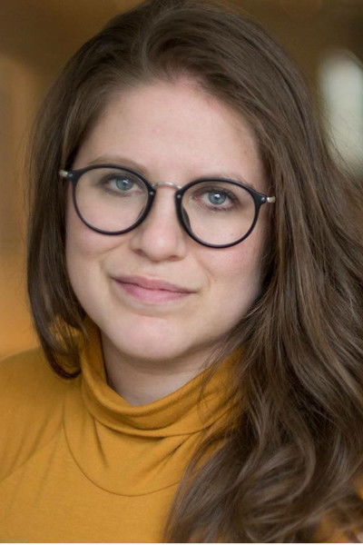 Kim St-Pierre backdrop