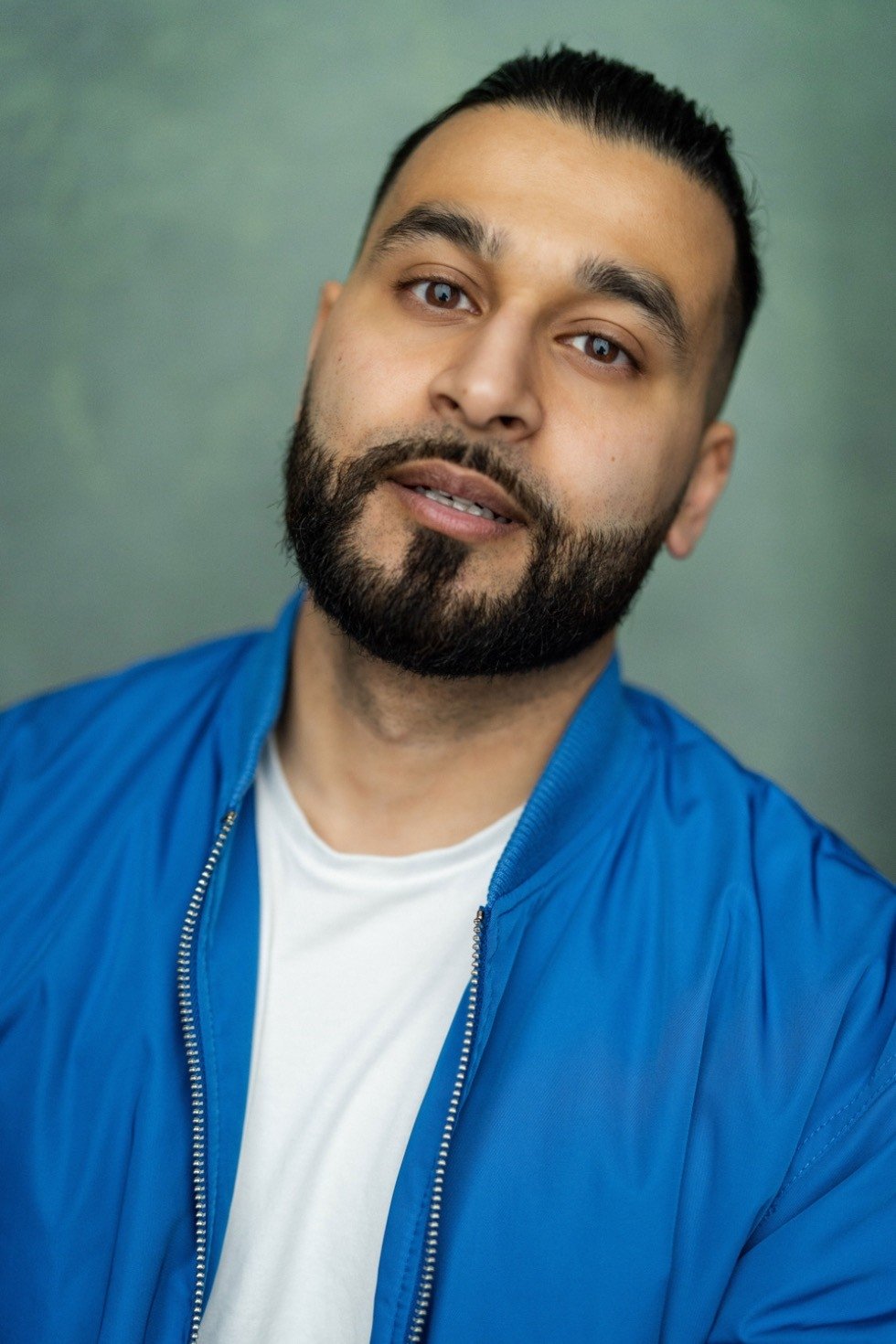 Islah Abdur-Rahman backdrop