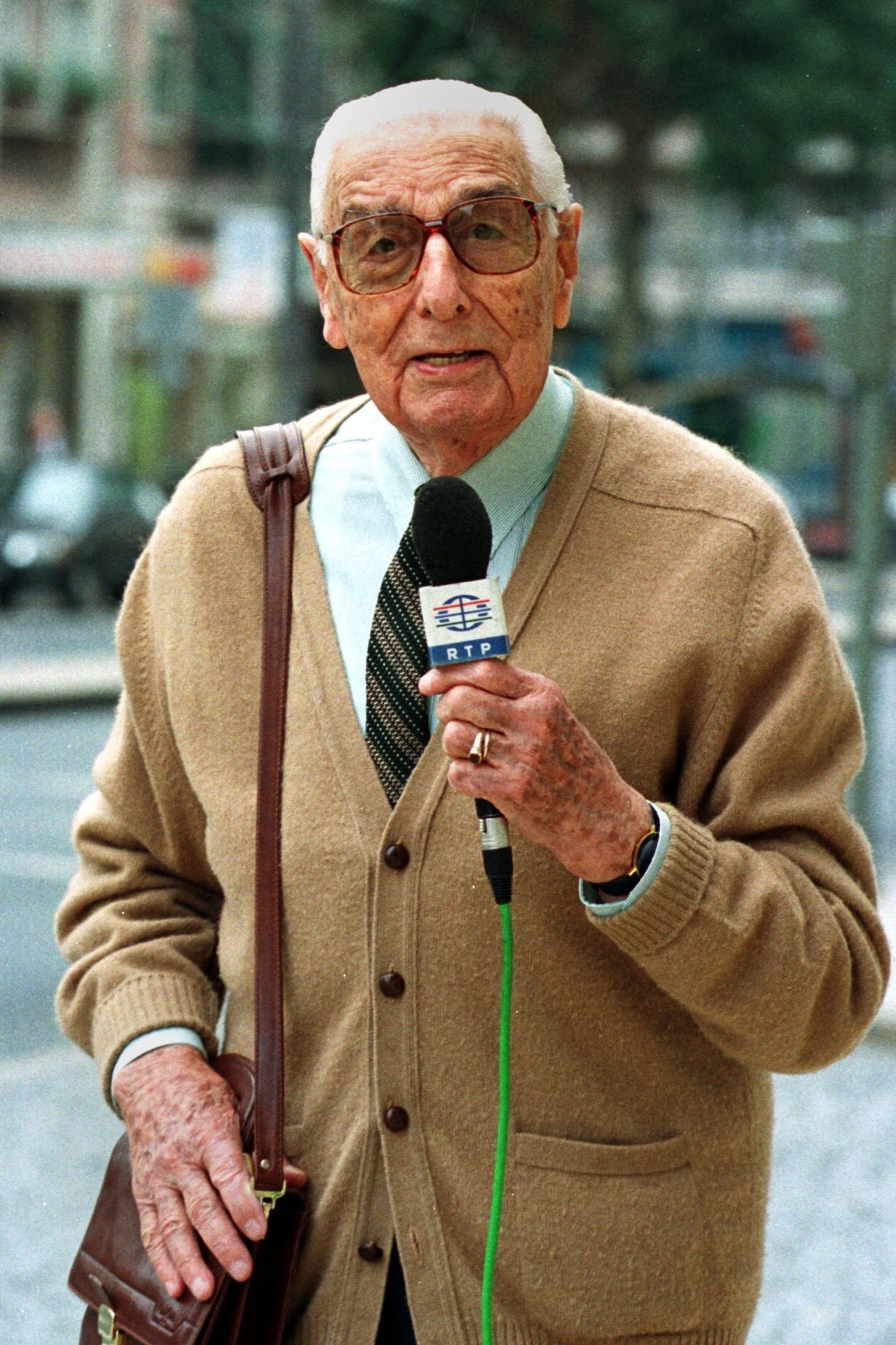 Fernando Pessa backdrop