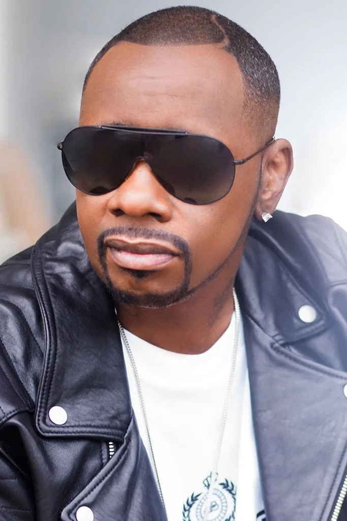 K-Ci Hailey backdrop