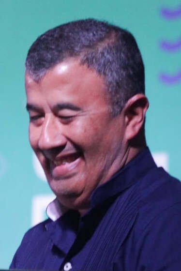 Jorge Colorado Medina backdrop