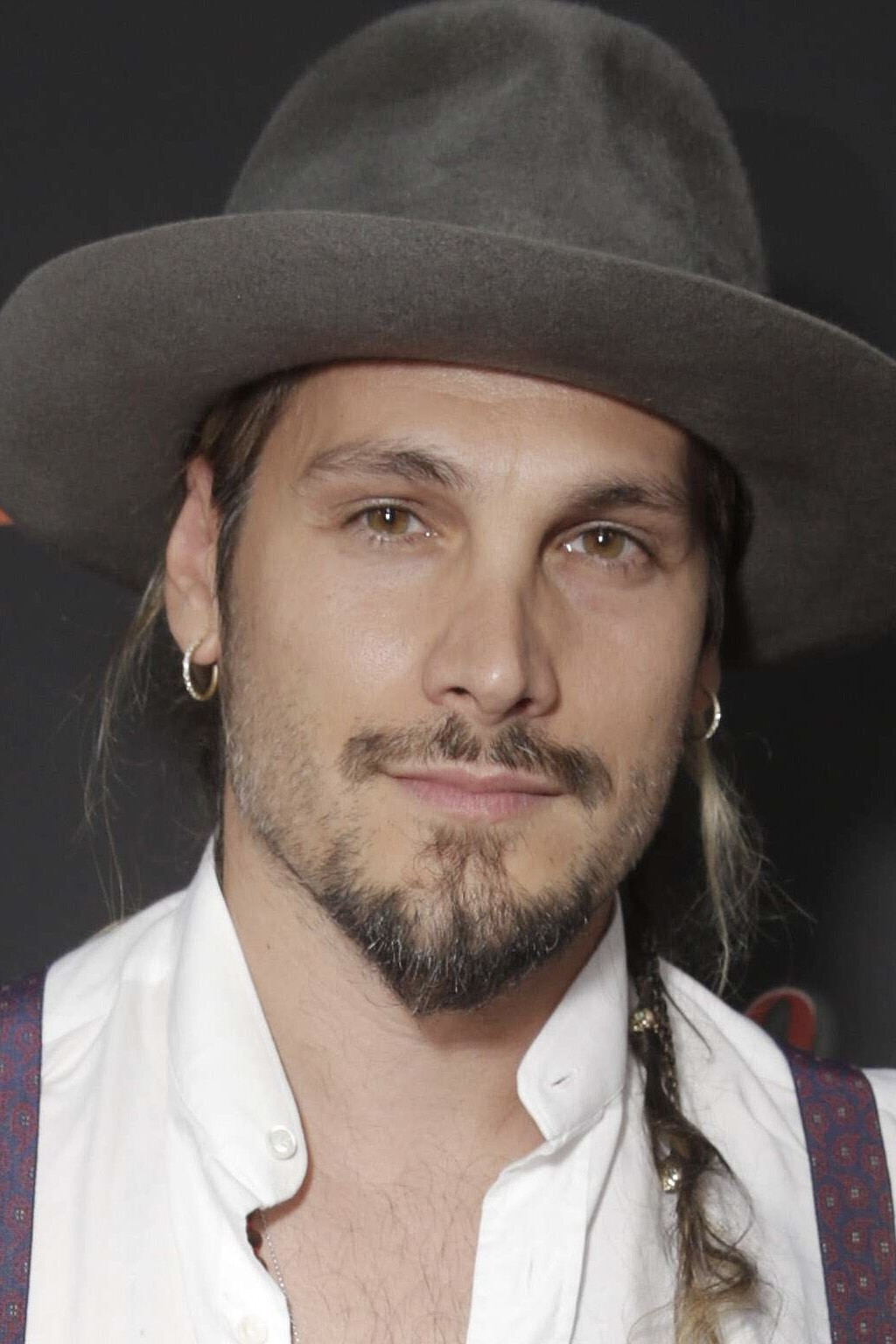 Marco Perego Saldana backdrop