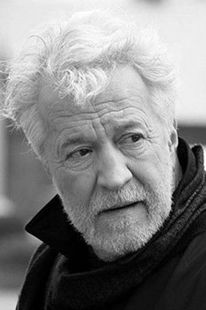 Andrzej Makowiecki backdrop