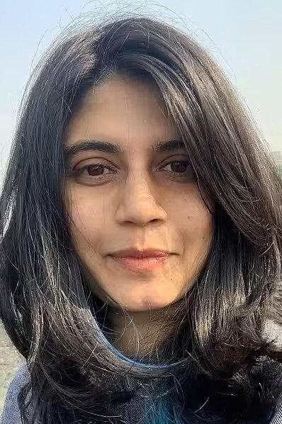 Arati Kadav backdrop