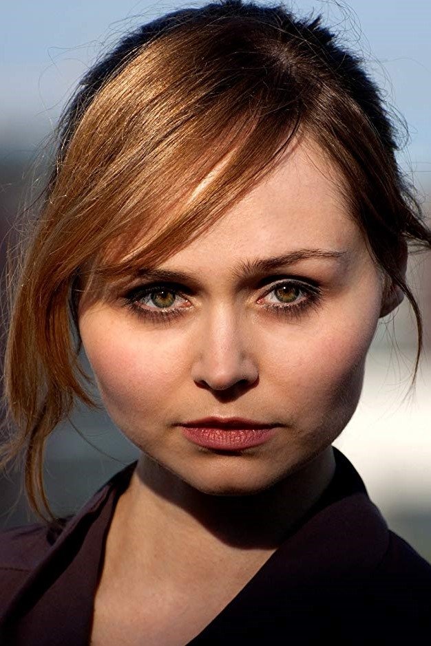 Jasmin von der Born backdrop