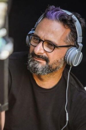 Xhanluka Leuci backdrop