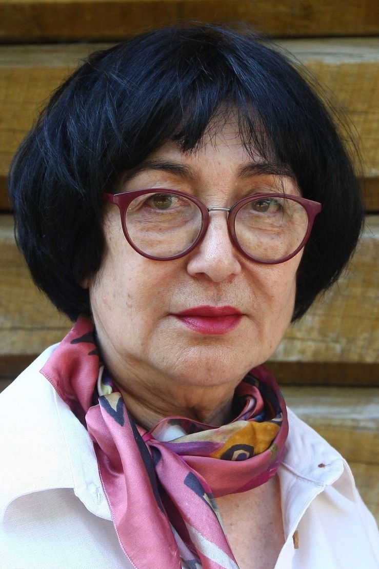 Alla Tiutiunnyk backdrop