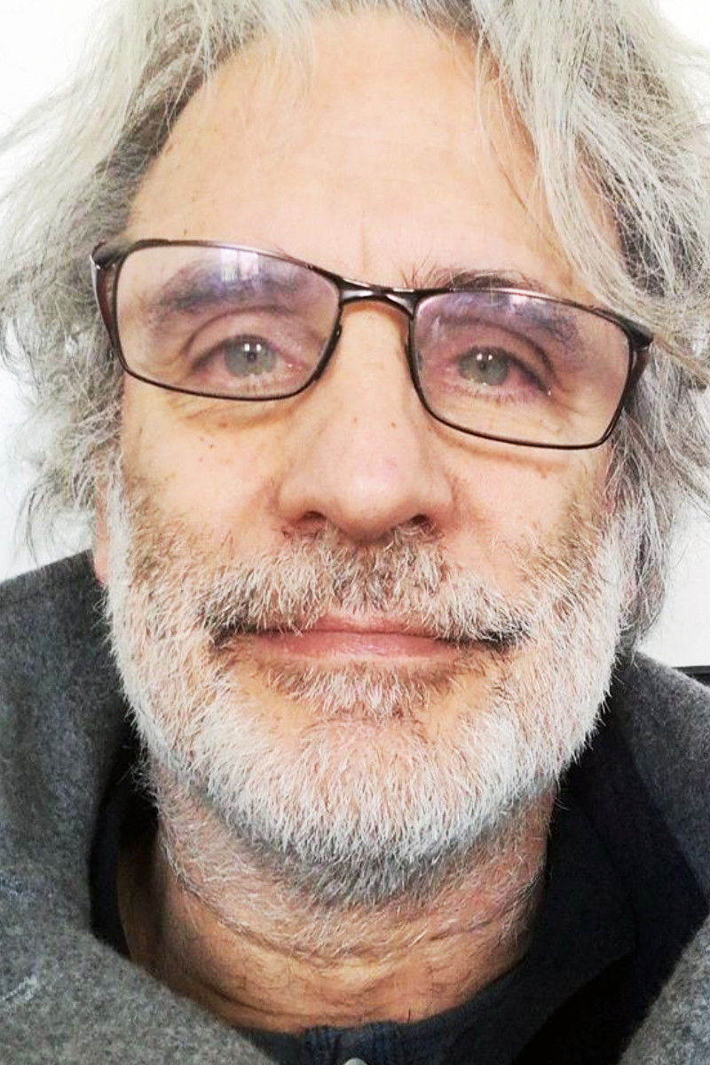 César Brie backdrop