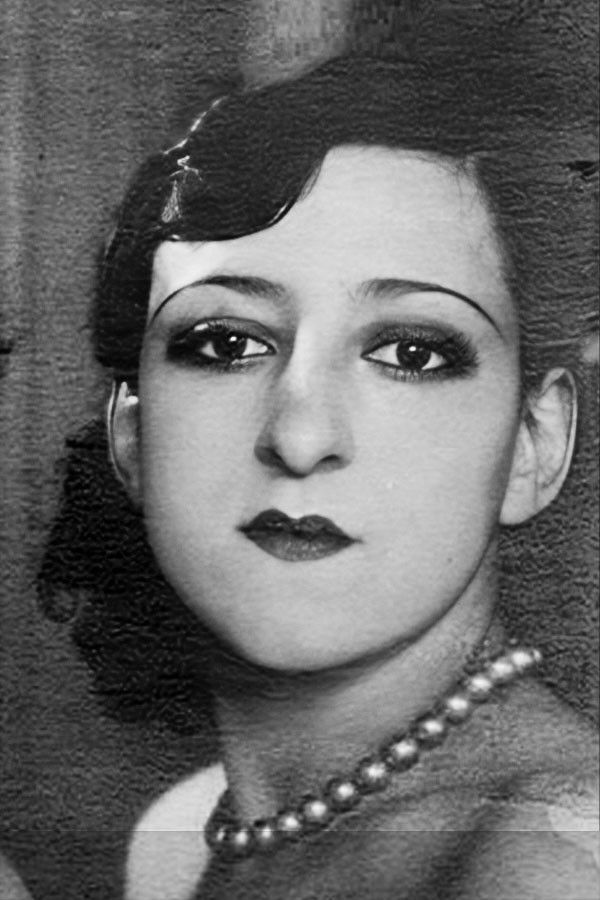 Angélica Cortesina backdrop