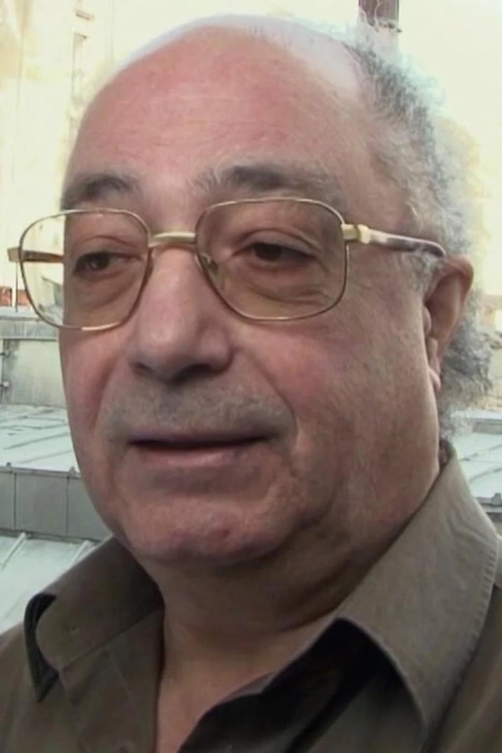 Iradj Azimi backdrop