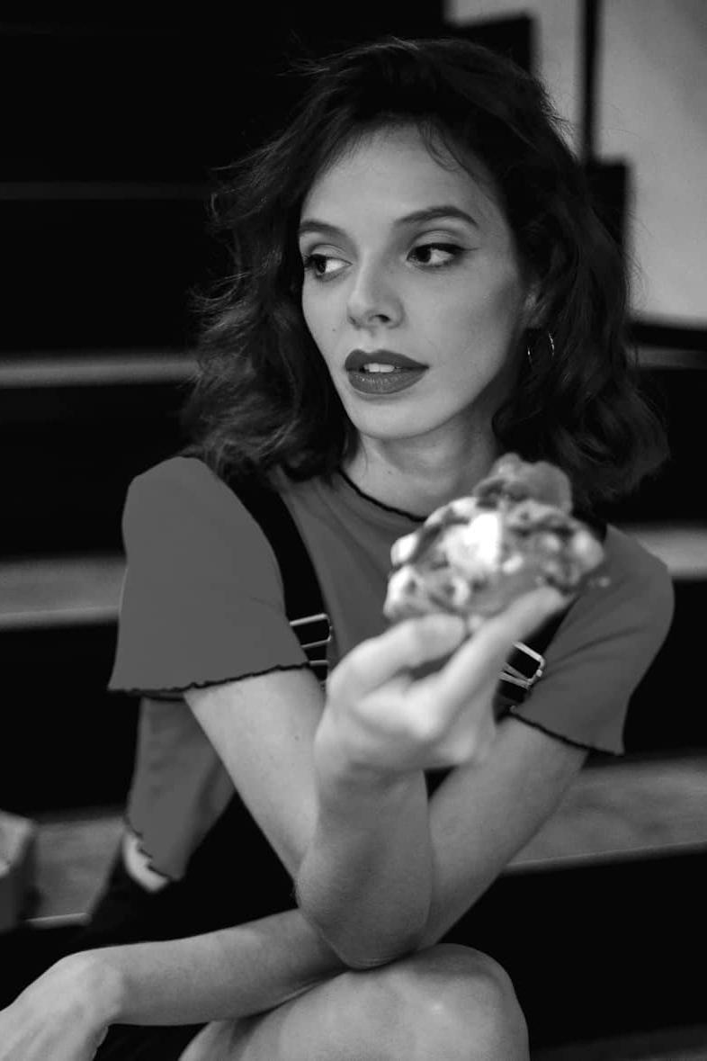 Julieta Tramanzoli backdrop