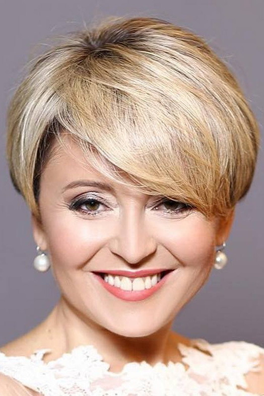 Anzhelika Varum backdrop