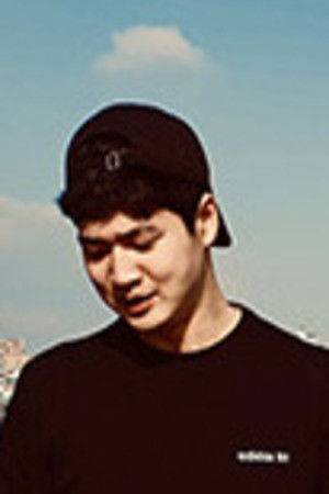 Kim Jung-min backdrop