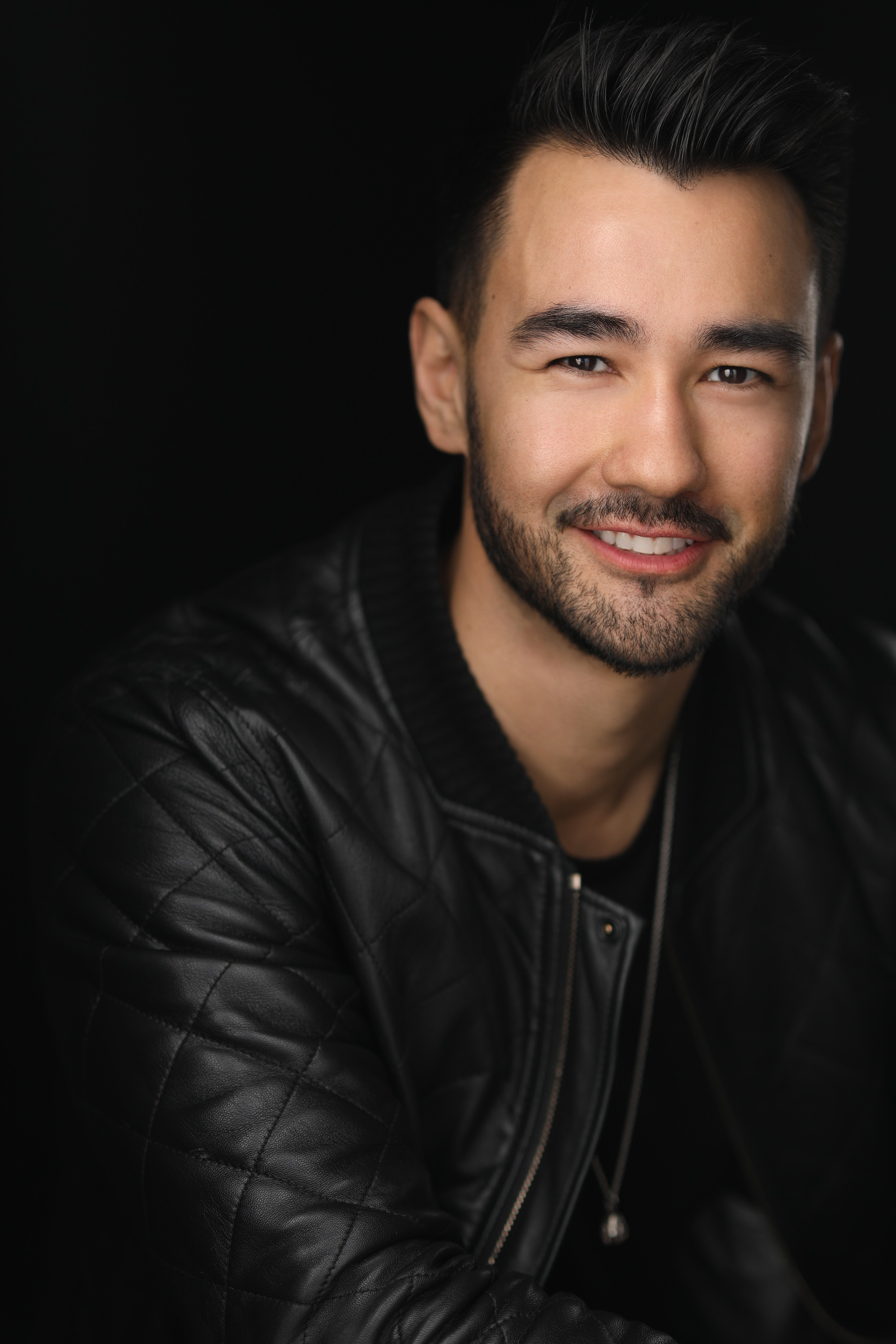 Sei Kampbel backdrop