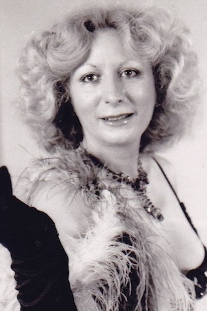 Rena Venieri backdrop