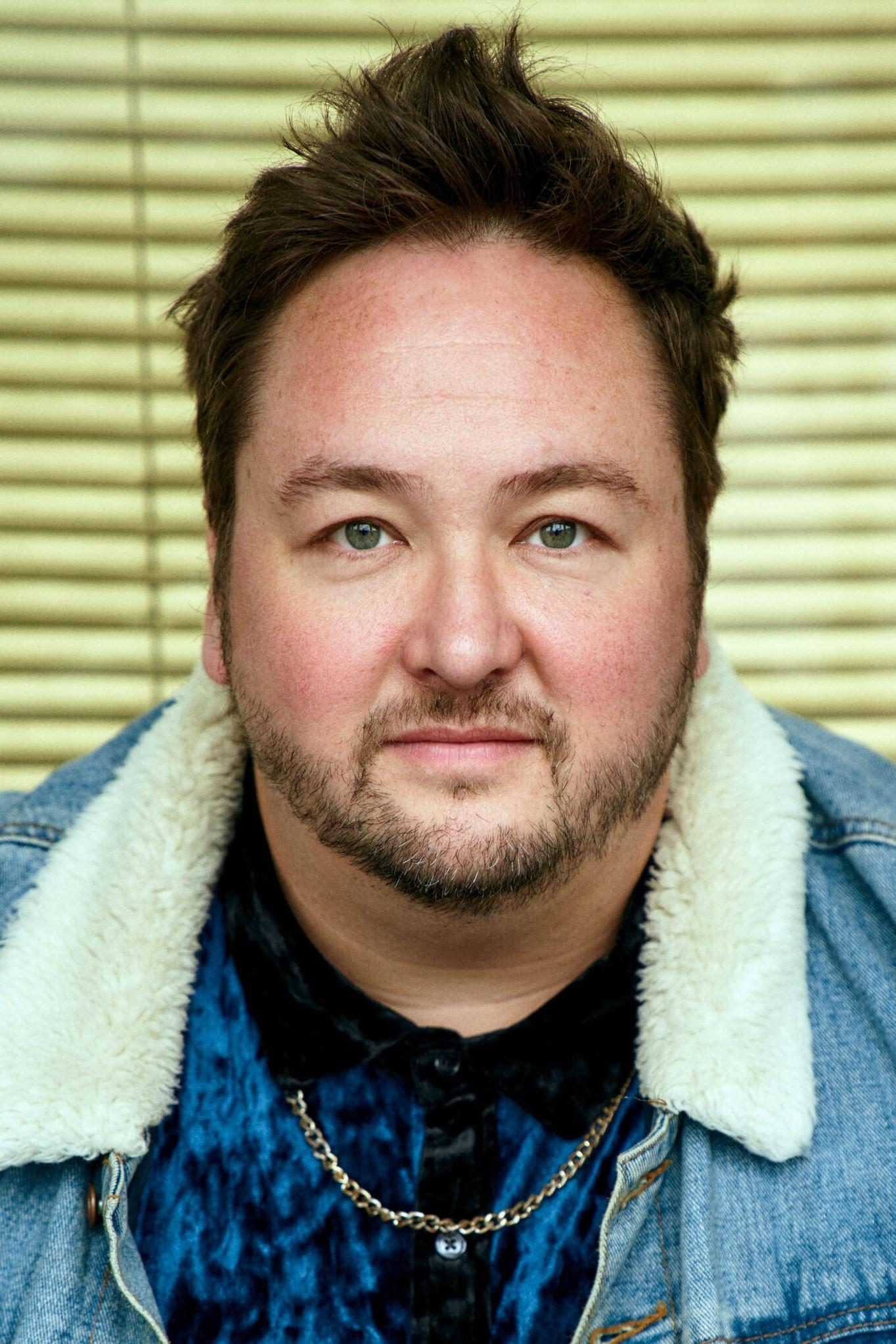 Daniel Zillmann backdrop