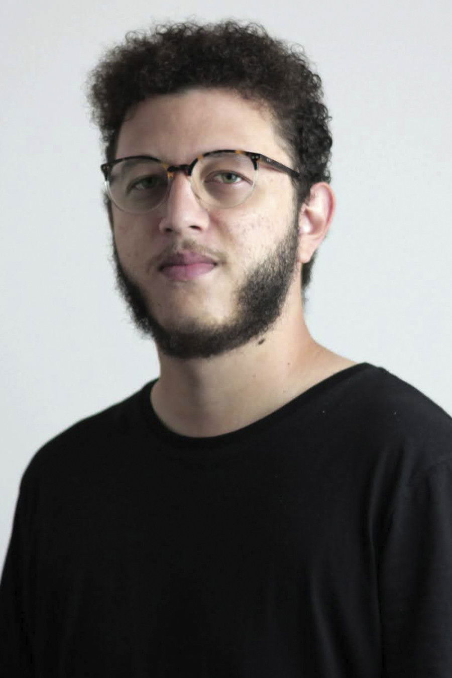 Matheus Carniel backdrop