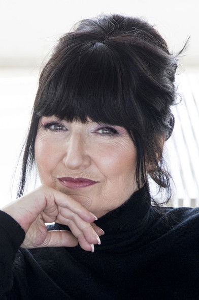 Marie Carmen backdrop